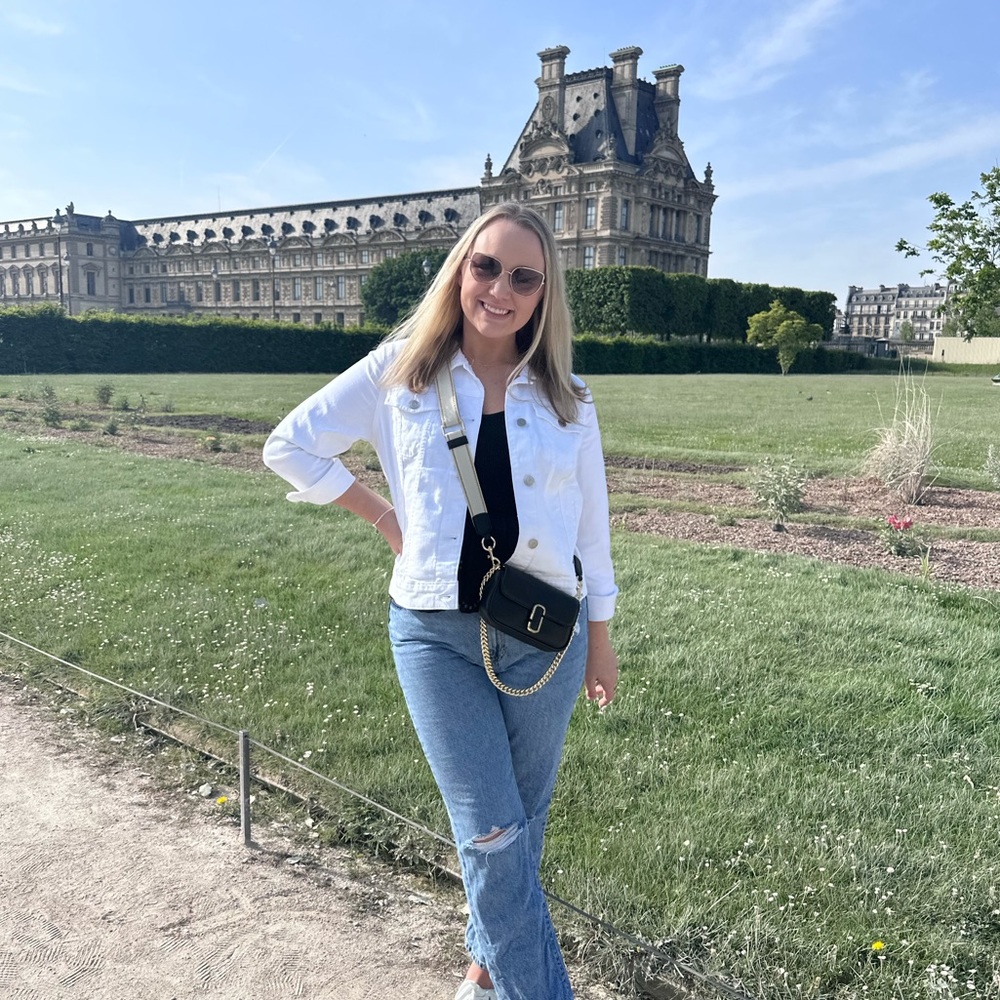 Meet your Posher, Helena